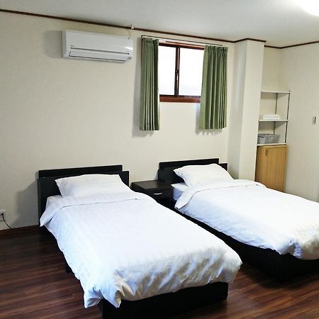 W.K Inn Осака Екстериор снимка
